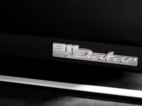 Used 2024 Porsche 911 Dakar image 37