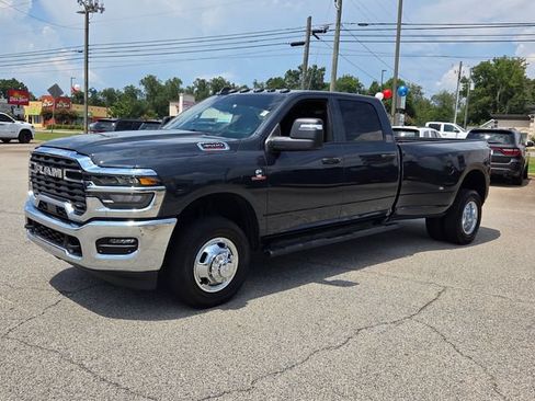 Used 2026 RAM 3500 Tradesman AWD/4WD image 3