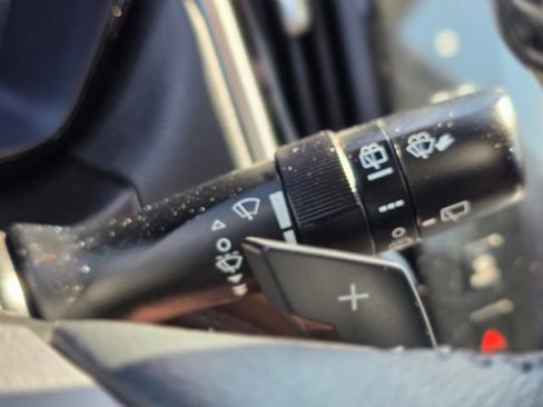 Used 2022 Subaru Outback Premium image 37