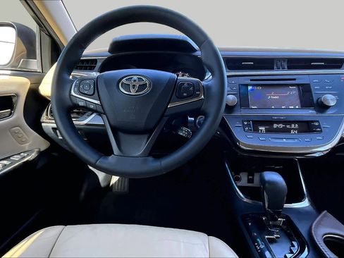 Used 2014 Toyota Avalon XLE Touring FWD image 6