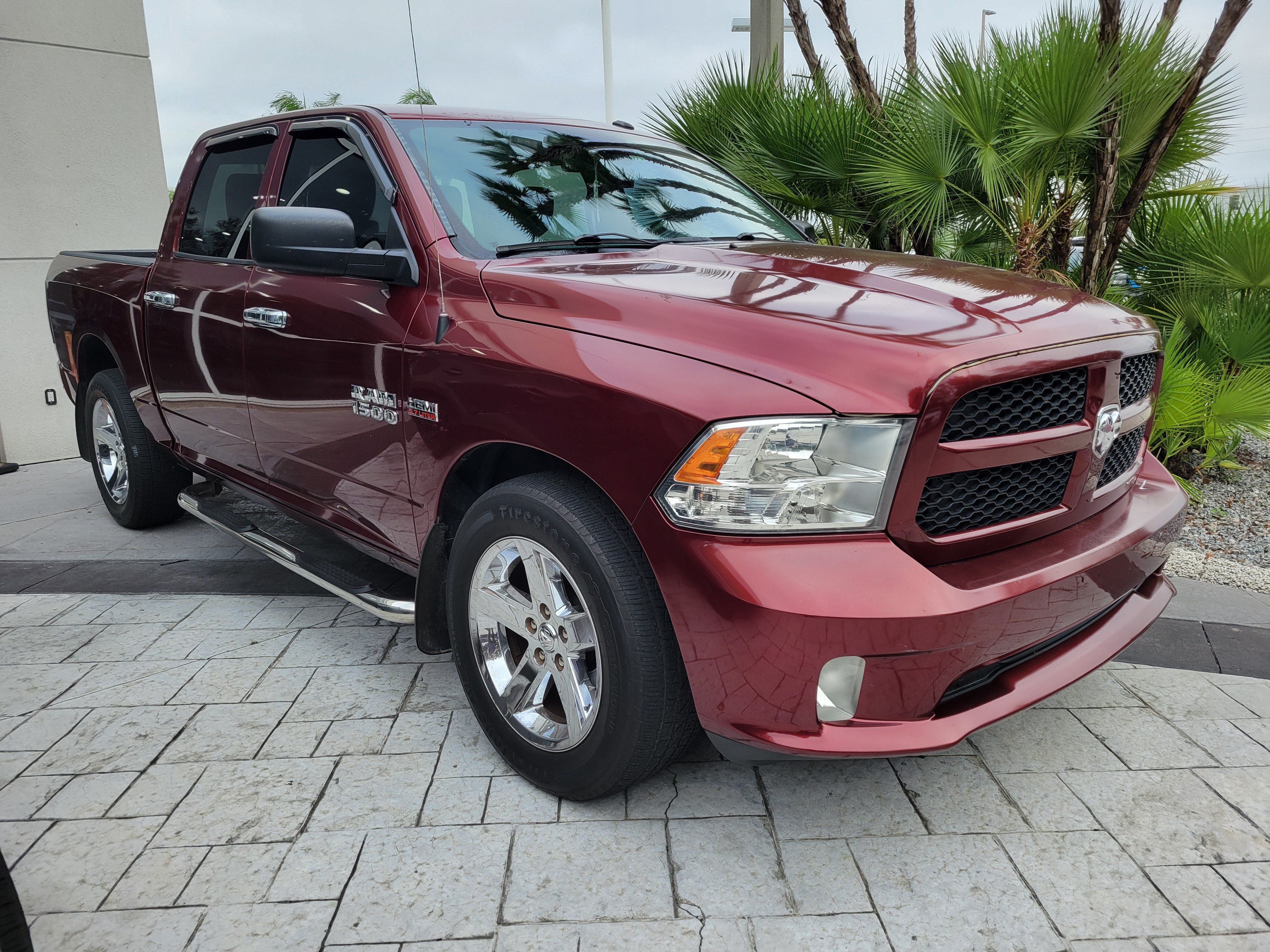 Used 2017 RAM 1500 Express w/ Express Value Package RWD image 4