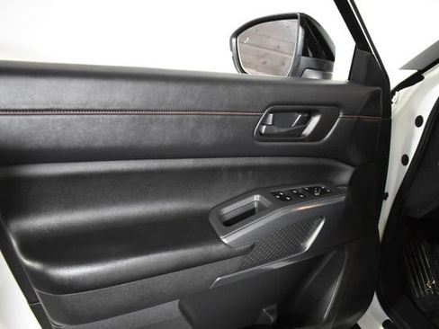Certified 2024 Nissan Pathfinder Rock Creek AWD/4WD image 7