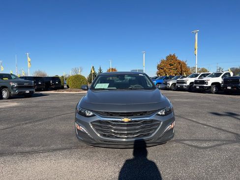 Used 2024 Chevrolet Malibu LT image 2
