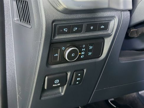 Used 2021 Ford F150 Lariat AWD/4WD image 13