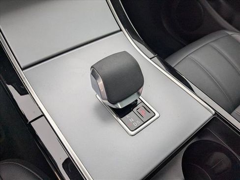 Used 2024 Land Rover Range Rover Evoque S image 12