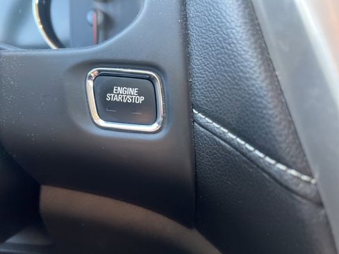 Used 2019 GMC Acadia Denali w/ Technology Package image 17