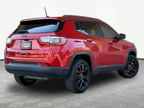 Used 2026 Jeep Compass Latitude AWD/4WD image 6