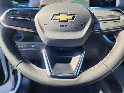 New 2026 Chevrolet Equinox EV LT image 27