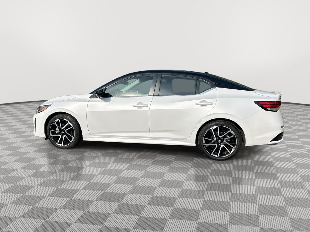 Certified 2025 Nissan Sentra SR w/ SR Premium Package FWD image 8
