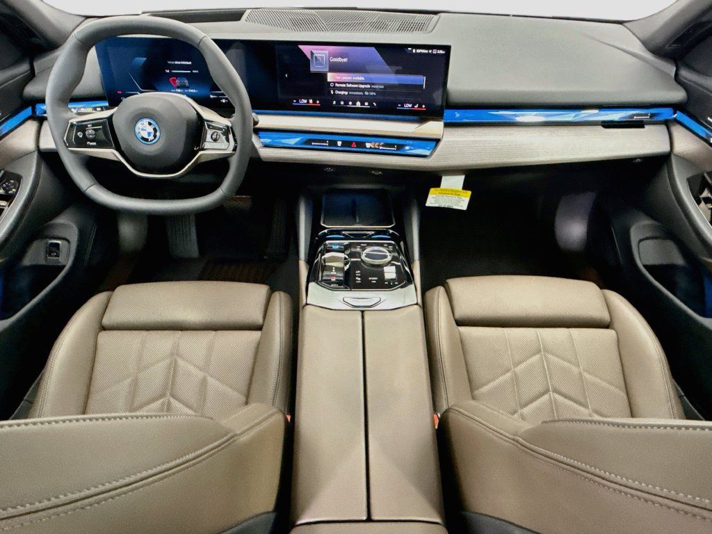 Used 2026 BMW i5 eDrive40 w/ Premium Package AWD/4WD image 13