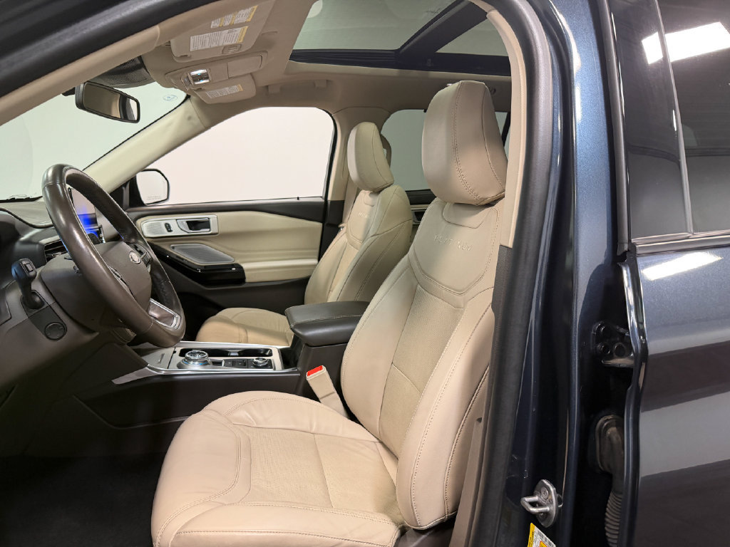Used 2023 Ford Explorer Platinum w/ Technology Package AWD/4WD image 61