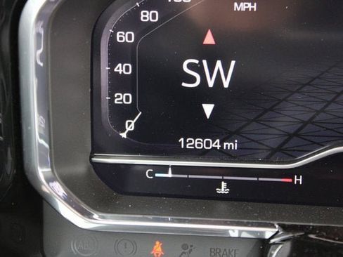 Used 2024 GMC Sierra 1500 SLT image 10