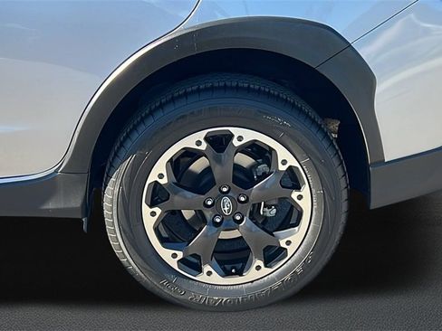 Used 2023 Subaru Crosstrek 2.0i Premium image 4