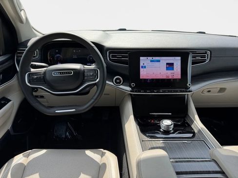 Used 2024 Jeep Wagoneer L Series II w/ Flexible Seating Group image 13