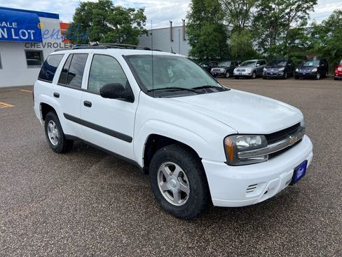 Used 2005 Chevrolet TrailBlazer LS w/ LS Preferred Equipment Group AWD/4WD image 8