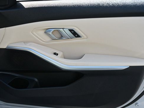 Used 2019 BMW 330i Sedan image 18