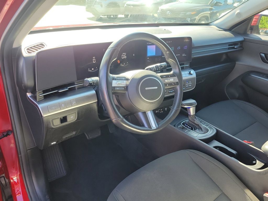 Used 2025 Hyundai Kona SEL FWD image 19