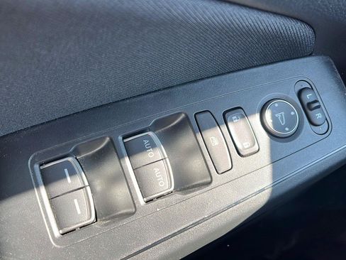 Used 2023 Honda Civic LX image 10