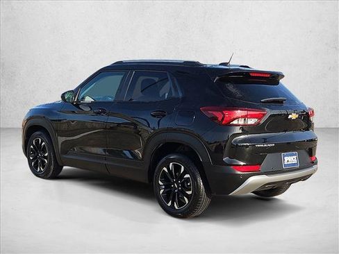 Certified 2023 Chevrolet TrailBlazer LT w/ Convenience Package FWD image 8