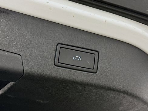 Used 2023 Volkswagen ID.4 Pro S image 32