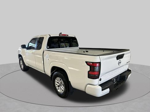 Certified 2024 Nissan Frontier SV w/ Technology Package AWD/4WD image 37