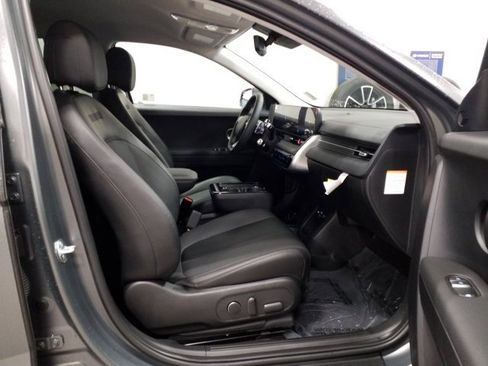Certified 2025 Hyundai Ioniq 5 SEL image 17