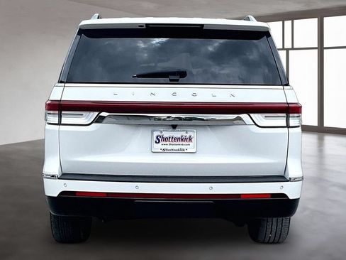 Used 2022 Lincoln Navigator Reserve AWD/4WD image 5
