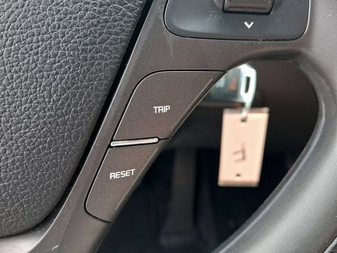 Used 2017 Kia Forte LX FWD image 26