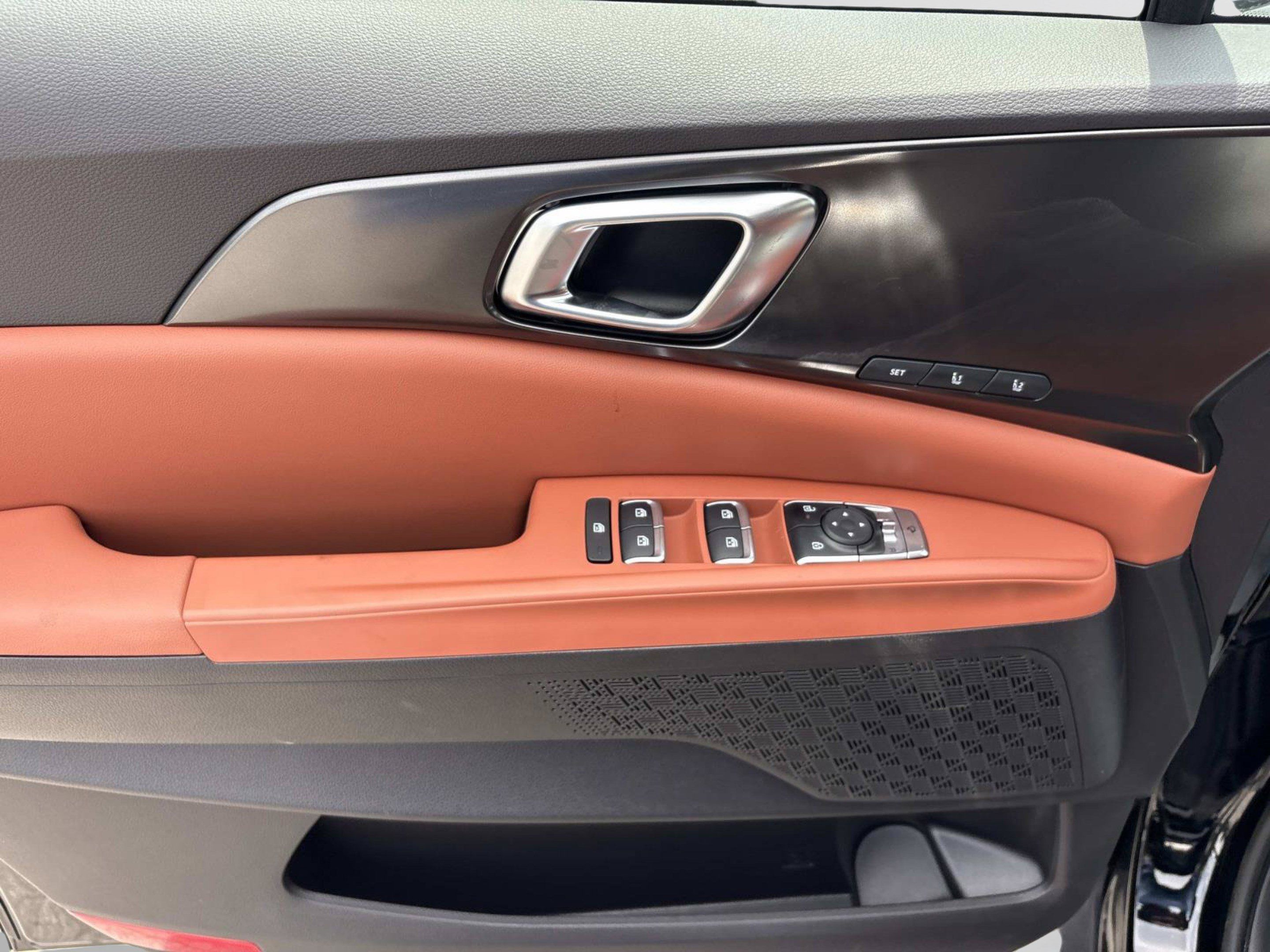 New 2027 Kia Carnival SX w/ Dark Edition Package FWD image 20