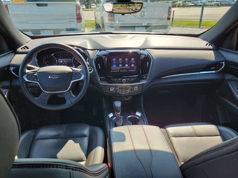 Used 2023 Chevrolet Traverse RS AWD/4WD image 12