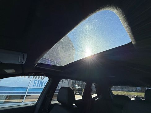 Used 2023 Honda CR-V Sport Touring image 5