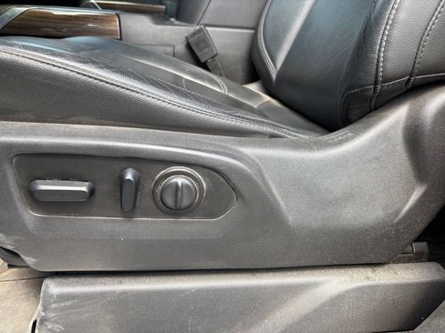 Used 2019 Chevrolet Silverado 1500 RST AWD/4WD image 7