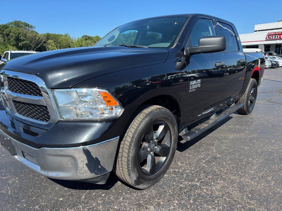 Used 2019 RAM 1500 ST w/ SXT Appearance Group AWD/4WD image 8