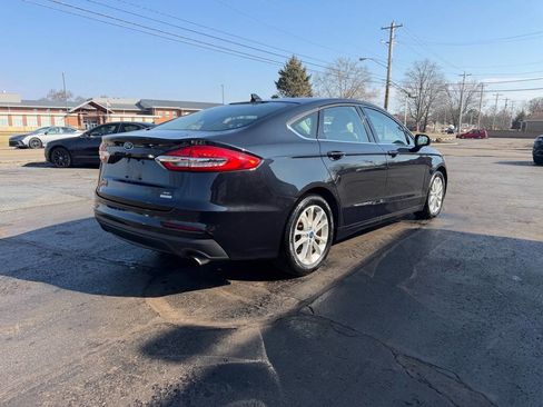 Used 2019 Ford Fusion SE image 7