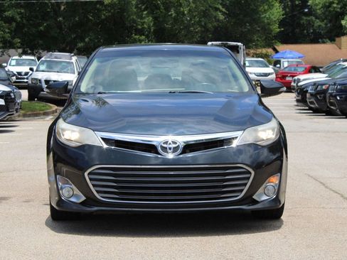 Used 2015 Toyota Avalon XLE Touring FWD image 2