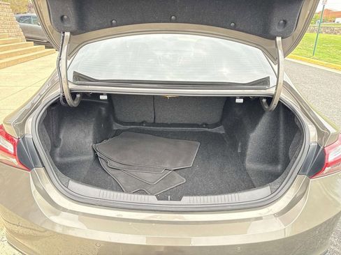 Used 2020 Chevrolet Malibu LT image 25