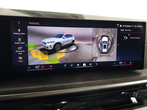 Used 2025 BMW X5 xDrive40i w/ Parking Assistance Package AWD/4WD image 30