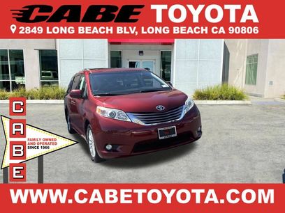 Used 2017 Toyota Sienna XLE Premium