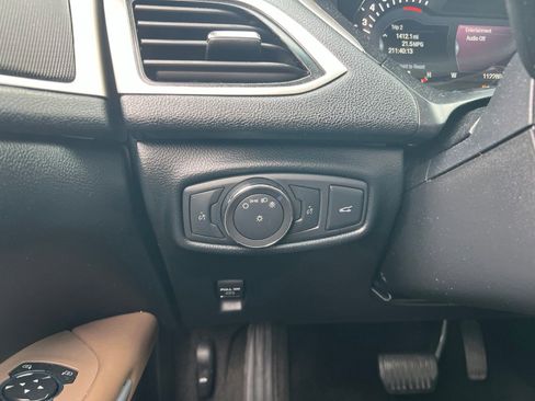 Used 2016 Lincoln MKZ w/ Equipment Group 300A Reserve FWD image 20