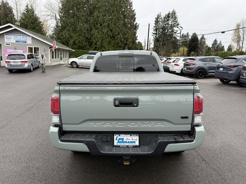 Used 2023 Toyota Tacoma TRD Sport image 4