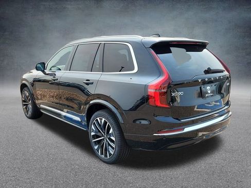 New 2025 Volvo XC90 B5 Plus w/ Protection Package Premier image 5