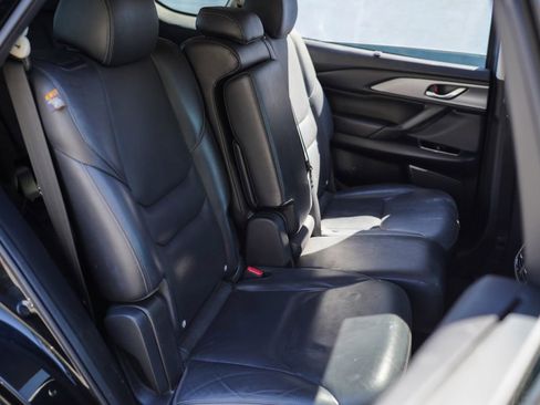 Used 2019 MAZDA CX-9 Touring w/ Touring Premium Package image 27