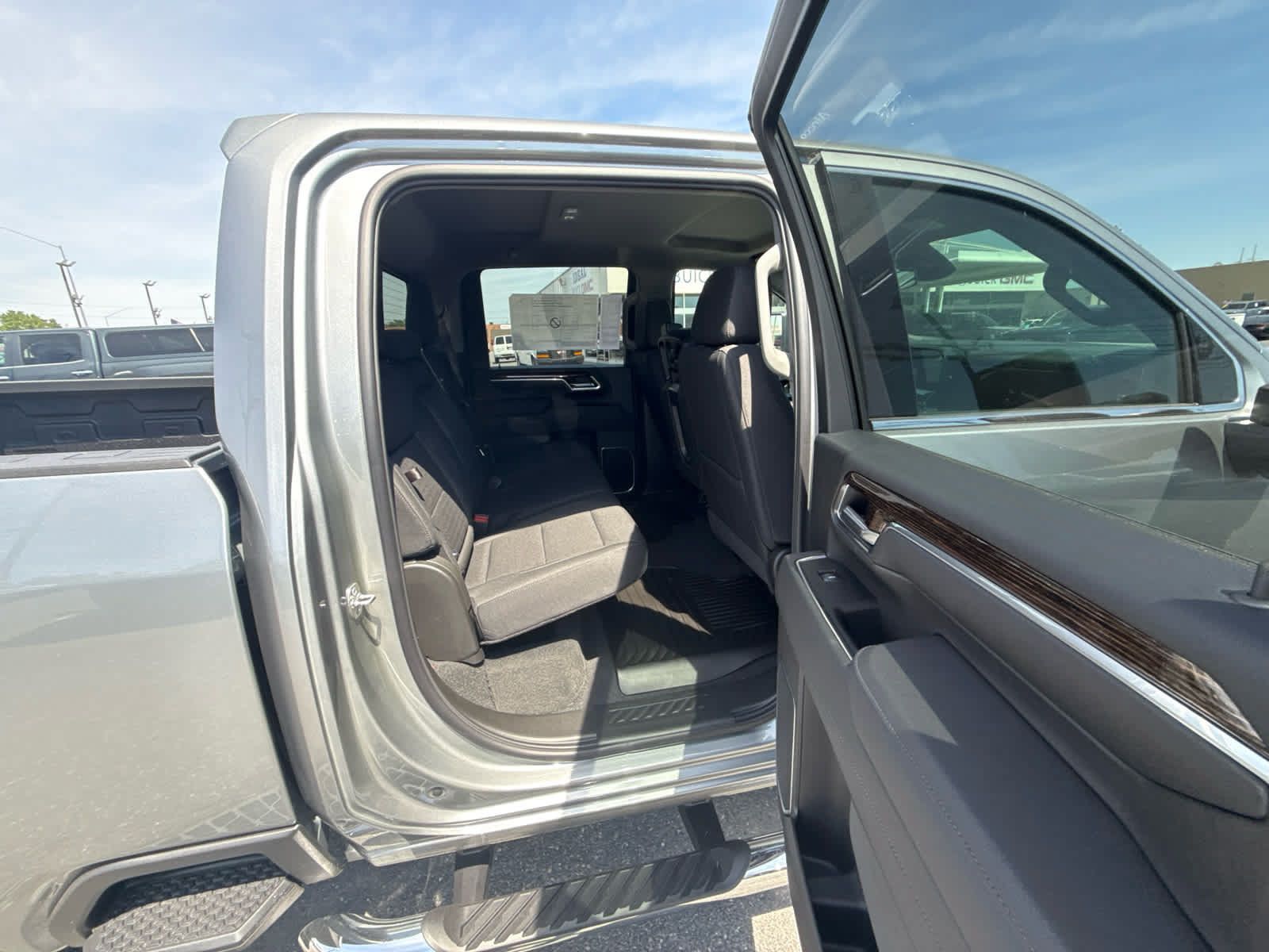 New 2026 GMC Sierra 2500 SLE w/ SLE Value Package; AWD/4WD image 35