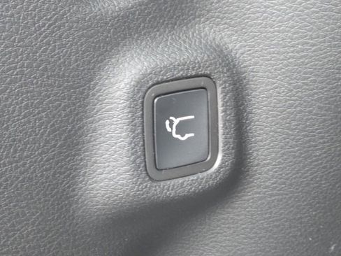 Used 2022 Jeep Compass Latitude w/ Convenience Group image 16