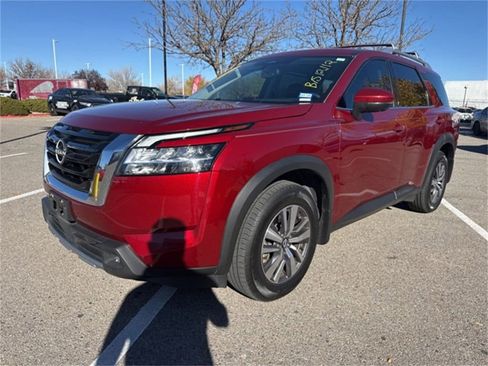 Used 2022 Nissan Pathfinder SL image 7