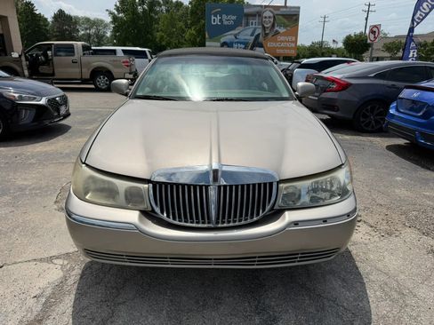 Used 2000 Lincoln Town Car Executive RWD image 8