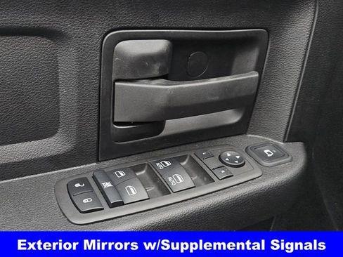 Used 2024 RAM 2500 Tradesman w/ Chrome Appearance Group image 28