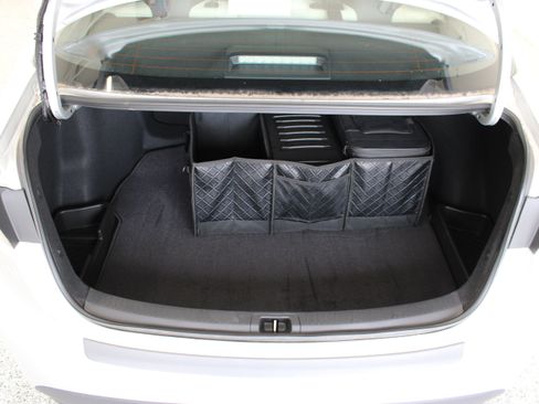 Used 2025 Toyota Corolla LE FWD image 27