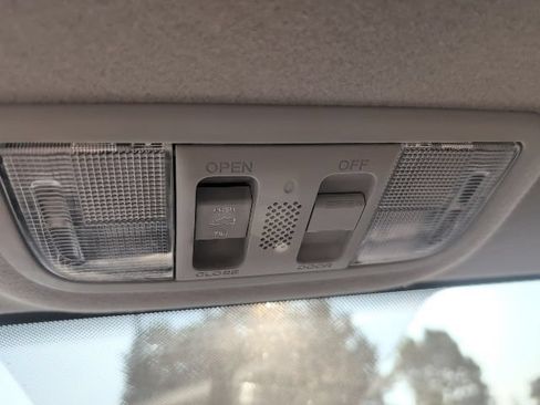 Used 2017 Honda Fit EX image 19