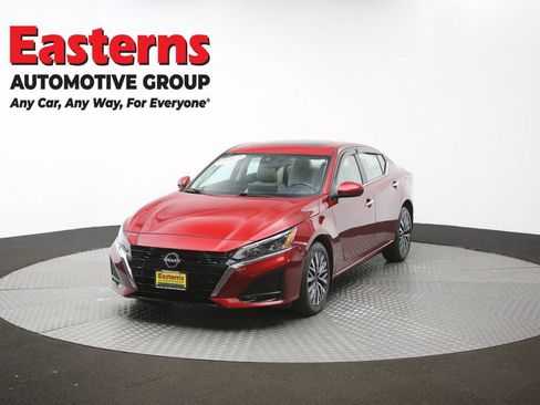 Used 2023 Nissan Altima 2.5 SV w/ SV Premium Package AWD/4WD image 53